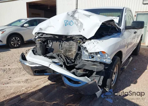 2019 Ram 1500 Classic Tradesman 4X2 8' Box из США, поврежденный, VIN 3C6JR6DT5KG532061